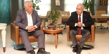nilufer-belediyesporun-yeni-yonetiminden-baskan-ozdemire-ziyaret-JdwTLY72.jpg