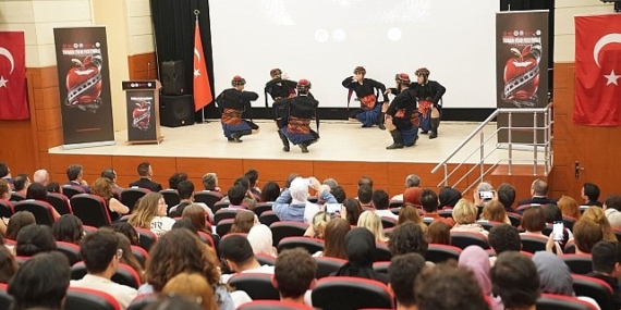 Türk Dünyası Sineması İzmir’de Ege Üniversitesi ev sahipliğinde bir araya geldi “Uluslararası Turan Film Festivali” başladı