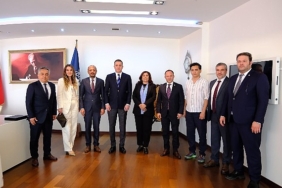 turkiye-barolar-birligi-baskanlarindan-aydin-buyuksehir-belediye-baskani-ozlem-cerciogluna-nezaket-ziyaretinde-bulundu-GKXhARUb.jpg