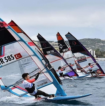 turkiye-windsurf-ligi-sampiyonasi-1-etap-foca-wind-fast-yarislari-2-5-mayis-tarihlerinde-gerceklestirildi-phRPdjLn.jpg