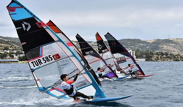turkiye-windsurf-ligi-sampiyonasi-1-etap-foca-wind-fast-yarislari-2-5-mayis-tarihlerinde-gerceklestirildi-phRPdjLn.jpg
