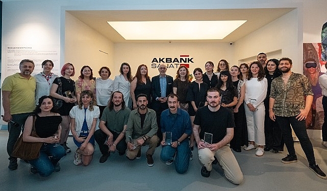 akbank-42-gunumuz-sanatcilari-odulu-sergisi-5-haziranda-akbank-sanatta-kapilarini-aciyor-m3cwMYe4.jpg