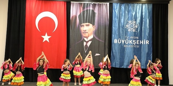 Aydın Büyükşehir Belediyesi çocuk gelişim merkezleri mezunlarını vermeye devam ediyor