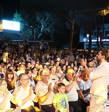 aydin-buyuksehir-belediyesi-yaz-konserleri-etkinlikleriyle-sanatin-tum-guzelliklerini-vatandaslarla-bulusturmaya-devam-ediyor-XIMDRDKR.jpg