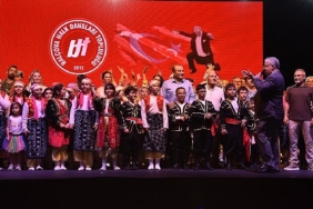 balcovada-halk-danslari-gecesi-1lJE1ctI.jpg