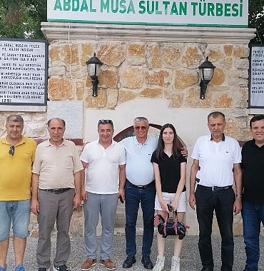 baskan-topaloglu-abdal-musa-anma-etkinligine-katildi-tB7GBAqM.jpg
