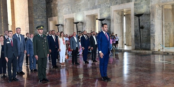 Başkan Yıldız’dan Anıtkabir Ziyareti