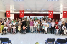 burhaniye-belediyesi-kent-tiyatrosu-bbkt-burhaniye-ticaret-odasi-ozel-egitim-uygulama-okulunda-ozel-bir-iLcvyq3X.jpg