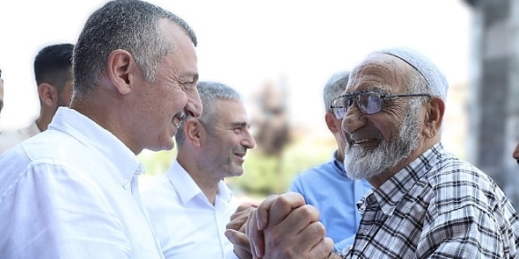 Büyükşehir Belediye Başkanı Tahir Büyükakın, tüm babaların Babalar Gününü kutladı “Sessiz kahramanlarımızın günü kutlu olsun”
