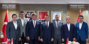 chp-genel-baskani-ozgur-ozel-izmire-geldi-QsCgyWpk.jpg