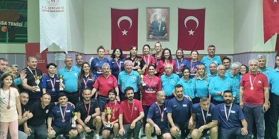 Çiğli Belediyesi Kurumlar Arası Masa Tenisi Turnuvası’nda Şampiyon Oldu