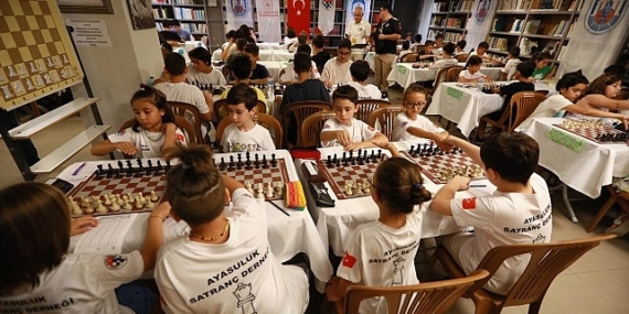 Efes Selçuk’ta Satranç Heyecanı