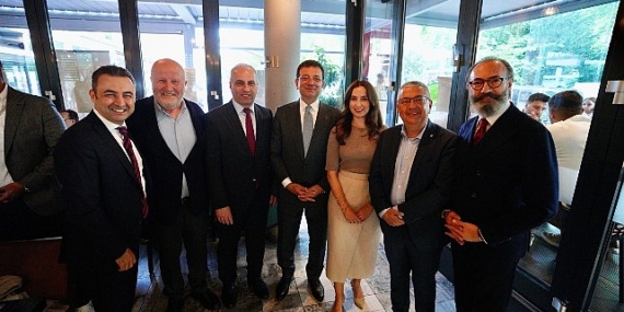 İBB Başkanı Ekrem İmamoğlu, Almanya’nın Düsseldorf kentinde, Avrupa Türk İş İnsanları ve Sanayicileri Derneği üyeleriyle bir araya geldi