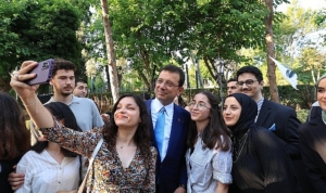 istanbul-vakfinin-dr-dilek-kaya-imamoglunun-fikir-onculuguyle-hayata-gecirdigi-buyut-hayallerini-projesinin-burs-tIns3LQU.jpg