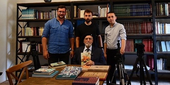 İznik Belediyesi hayata geçirdiği “Yaşayan İznik Hazineleri” projesi kapsamında 30.belgeselinde Şairlik yapan Nazif Sabancı’nın (79) hayatını ele aldı