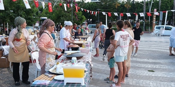 Kemer’de üreten ev hanımları kermesi
