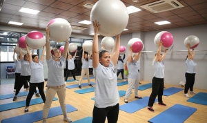 konakta-her-yasa-ayri-bir-spor-etkinligi-var-A3huCrnA.jpg