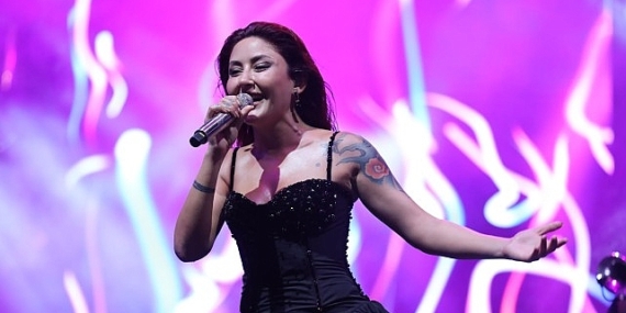Likya Kaş Kültür ve Sanat Festivali’nde Melek Mosso rüzgarı esti