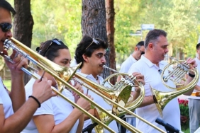 muzik-kepezin-kalbi-dokuma-da-atti-itBzKrUx.jpg