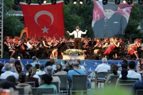 narlidere-belediyesi-cocuk-senfoni-orkestrasi-2023-2024-donemi-calismalarini-yaz-konseri-ile-taclandirdi-IeOjbTlb.jpg