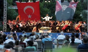 narlidere-belediyesi-cocuk-senfoni-orkestrasi-2023-2024-donemi-calismalarini-yaz-konseri-ile-taclandirdi-IeOjbTlb.jpg