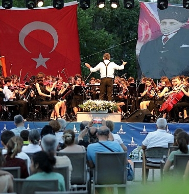 narlidere-belediyesi-cocuk-senfoni-orkestrasi-2023-2024-donemi-calismalarini-yaz-konseri-ile-taclandirdi-IeOjbTlb.jpg