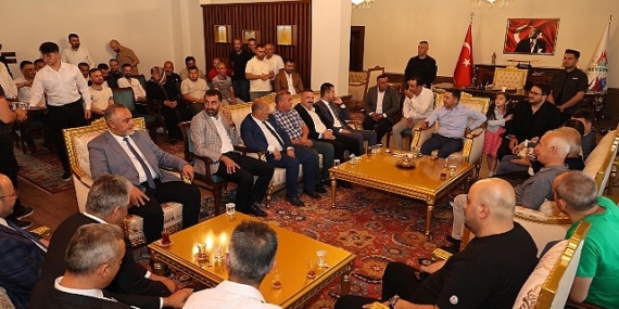 Nevşehir Belediyesi’nde düzenlenen bayramlaşma törenine vatandaşlar büyük ilgi gösterdi