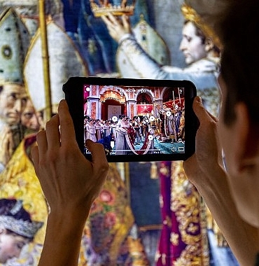 notre-dame-de-paris-artirilmis-gerceklik-sergisi-samsung-galaxy-tab-active-tabletlerle-dunyayi-dolasiyor-dvunALz9.jpg