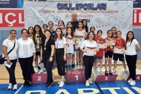 osmangazili-badmintonculardan-turkiye-sampiyonlugu-rv9B8FNS.jpg