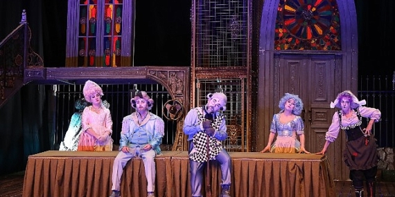 “Tartuffe” Seyircisi Sağanak Yağmura Aldırmadı