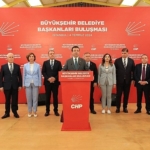 chp-genel-baskan-yardimcisi-gokan-zeybek-ile-tbb-ve-ibb-baskani-ekrem-imamoglu-chpli-48XTDFXm.jpg