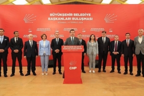chp-genel-baskan-yardimcisi-gokan-zeybek-ile-tbb-ve-ibb-baskani-ekrem-imamoglu-chpli-48XTDFXm.jpg