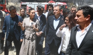 cumhuriyet-halk-partisi-genel-baskani-ozgur-ozel-efes-selcukta-cikan-ve-350-hektarlik-alanin-zXmLksR2.jpg