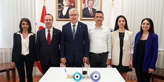 Egeli eğitim bilimci Doç. Dr. Uslu’dan “Mentör Destekli Psikolojik İhtiyaçlara Duyarlı Öğretim” projesi
