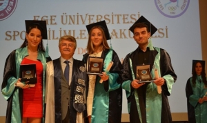 eu-spor-bilimleri-fakultesinde-mezuniyet-coskusu-g1nQMZOR.jpg
