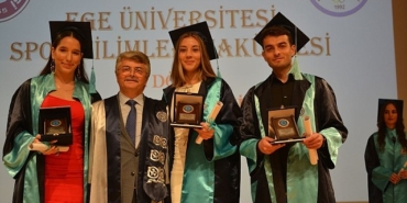eu-spor-bilimleri-fakultesinde-mezuniyet-coskusu-g1nQMZOR.jpg