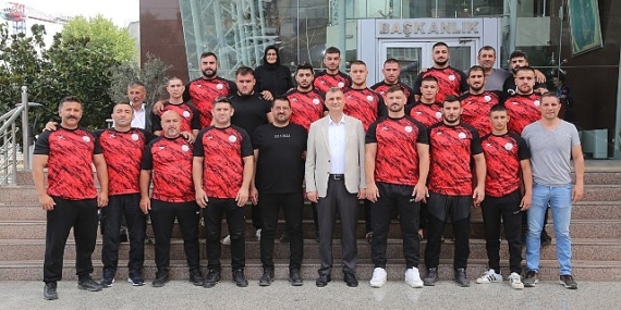 Gölcüklü Pehlivanlar Kırkpınar’a Uğurlandı