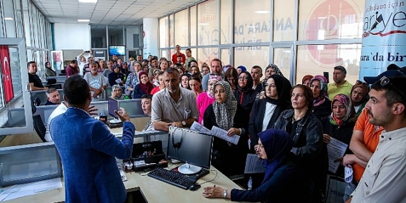 Keçiören Belediyesi bünyesinde faaliyet gösteren Kariyer Ofisi, iş arayanlar ve işverenleri bir araya getirerek istihdama katkı sağlamaya devam ediyor