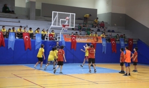 kucukcekmece-belediyesinin-yilin-365-gunu-ucretsiz-hizmet-veren-spor-okullarinda-yaz-donemi-basladi-EzzZE6Zd.jpg