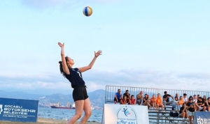 acik-su-yuzme-plaj-voleybolu-engelsiz-deniz-festivali-buyuksehirin-zafer-bayrami-etkinlikleri-yaza-damga-kxvOJaJZ.jpg