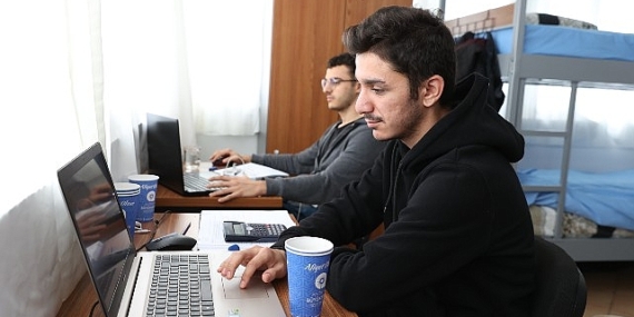 Antalya Büyükşehir’in yurtları üniversiteli gençleri bekliyor