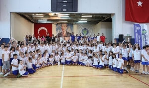 bakirkoy-belediyesi-yaz-spor-okullarina-gorkemli-kapanis-yuTKPNZg.jpg