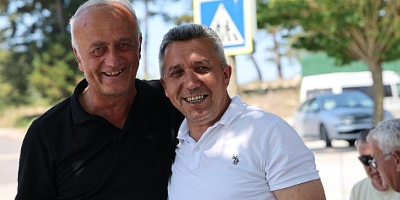 Başkan Ölmez Mahalle Ziyaretleri ile Vatandaşlarla Bir Arada Olmaya Devam Ediyor