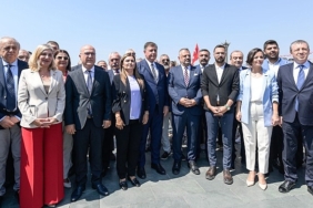 baskan-tugay-partililerle-30-agustosu-kutladi-iktidar-olacagiz-ve-her-turlu-yanlisi-biz-durduracagiz-bKyNJtpk.jpg