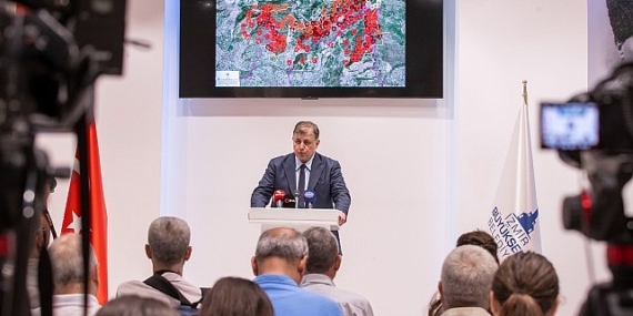 Başkan Tugay’dan yangın raporu “Yangınlara karşı daha güçlü bir Büyükşehir göreceksiniz”