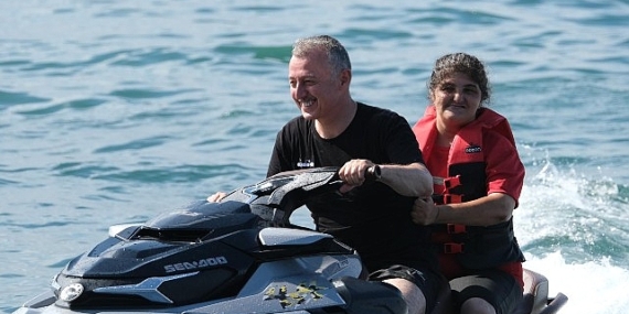 Büyükşehir’in Engelsiz Deniz Festivali’nde engeller aşıldı