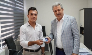 ege-universitesinin-mezun-kart-uygulamasi-yogun-talep-gormeye-devam-ediyor-tCBRCEHr.jpg