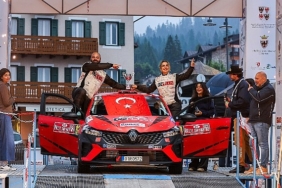 enplus-destegiyle-italya-rallisinde-turk-imzasi-turk-ralli-pilotu-nazan-zorlu-italya-ralli-sampiyonasindaki-V3gsKRsb.jpg