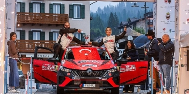 enplus-destegiyle-italya-rallisinde-turk-imzasi-turk-ralli-pilotu-nazan-zorlu-italya-ralli-sampiyonasindaki-V3gsKRsb.jpg