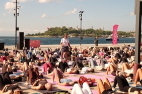 galataport-istanbulda-dorduncu-kez-rihtimda-yoga-wWPVXeQU.jpg